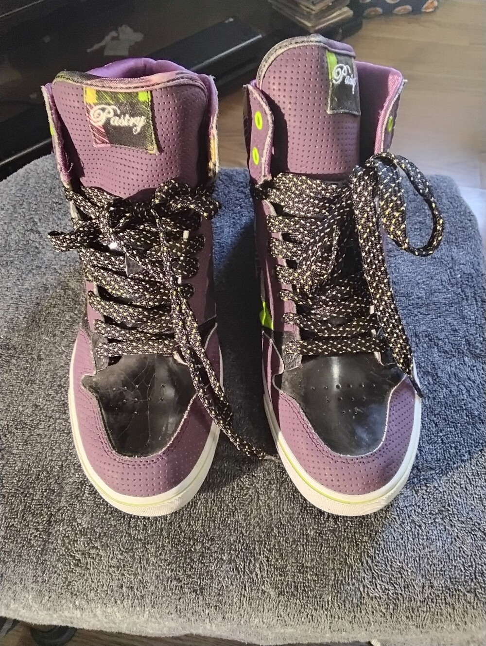 Vintage Y2K Pastry Glam Pie Purple Plaid High Top Sneakers Sz 7.5